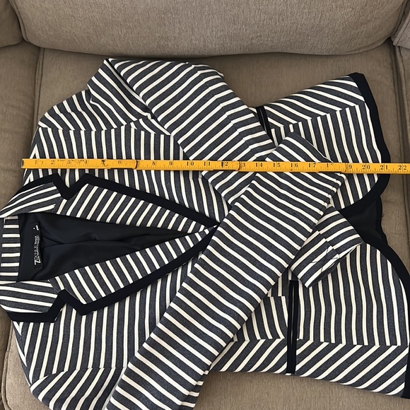 NWOT New York and Company Knit Striped Blazer - Picture 9 of 10
